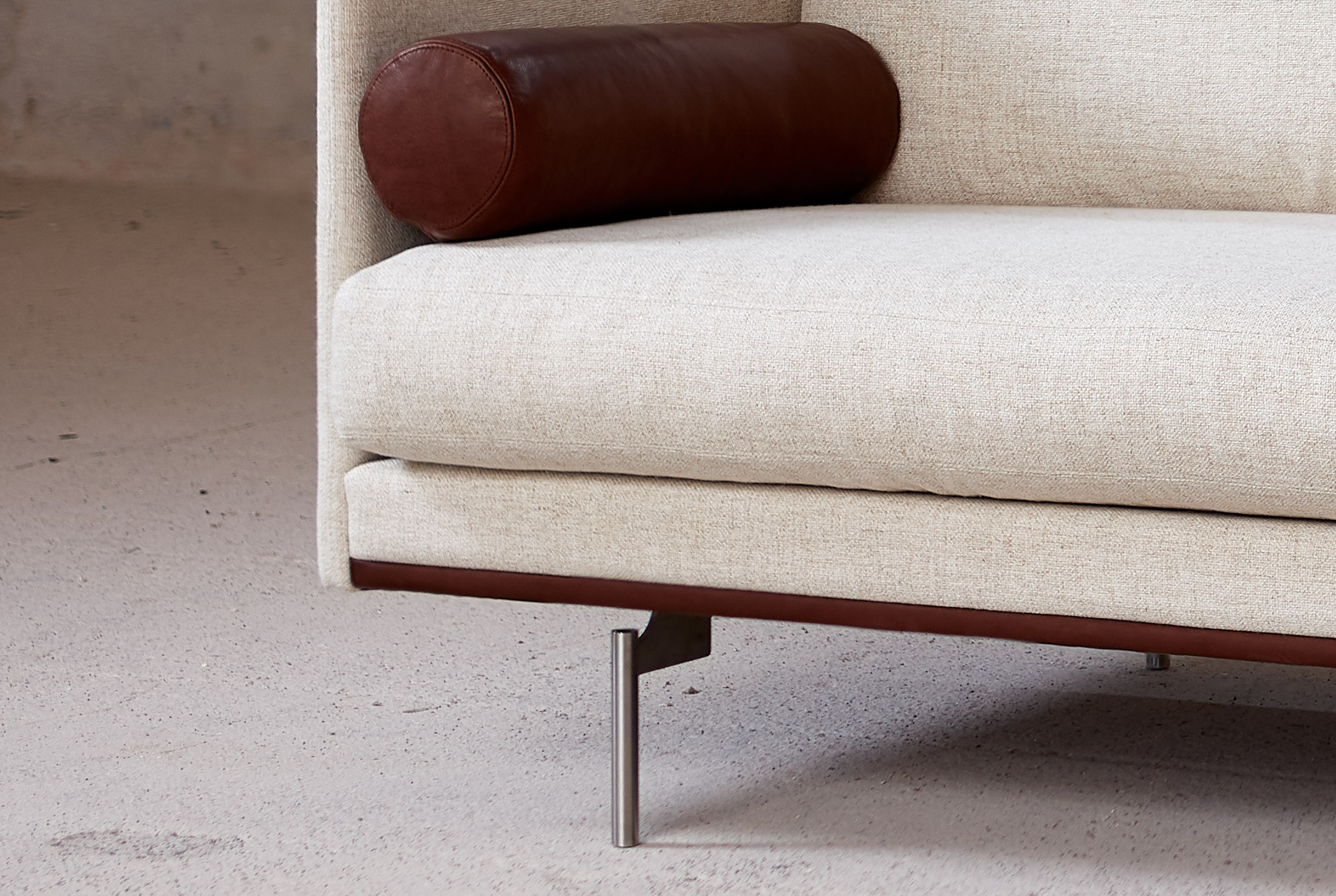 SL-615-leg-detail